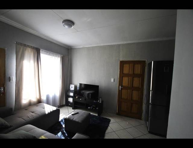 3 BEDROOM SIMPLEX FOR SALE IN DAWN PARK